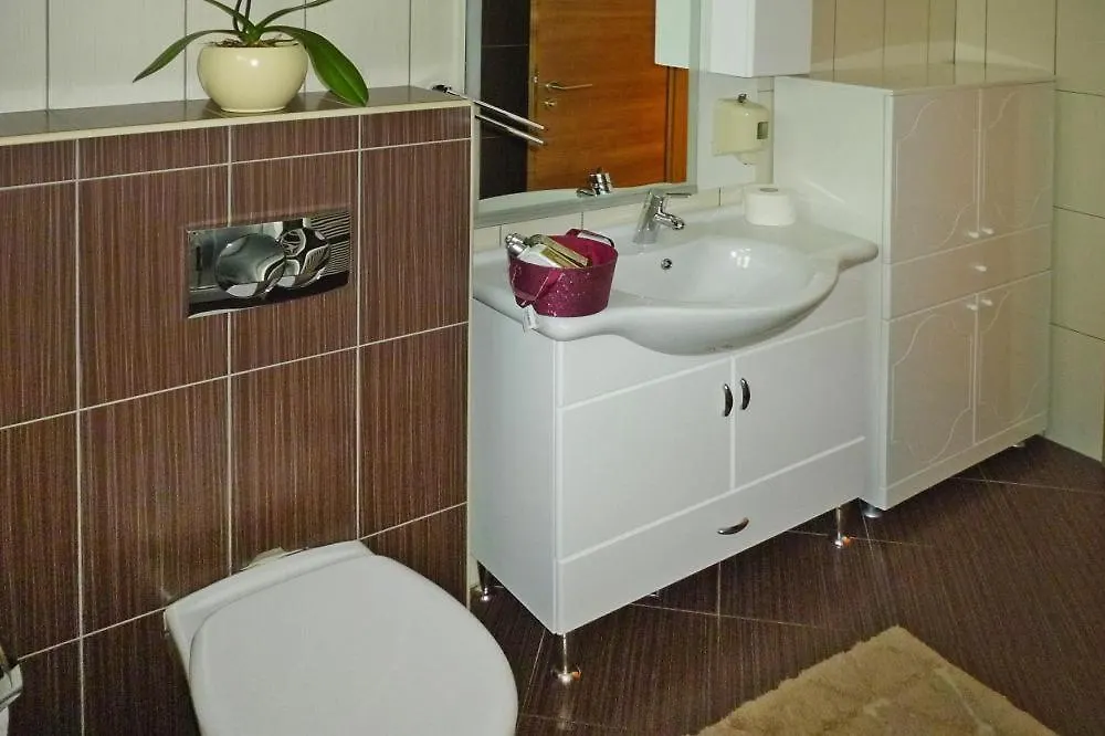 Apartment Pink In Starigrad Paklenica Only 200 M From The Sea