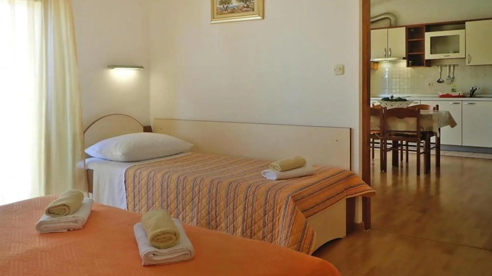 Apartment Pink In Starigrad Paklenica Only 200 M From The Sea Croatia